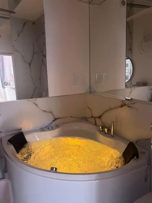 Salt Inn Apartments No 2 - Jacuzzi Wieliczka Exterior photo