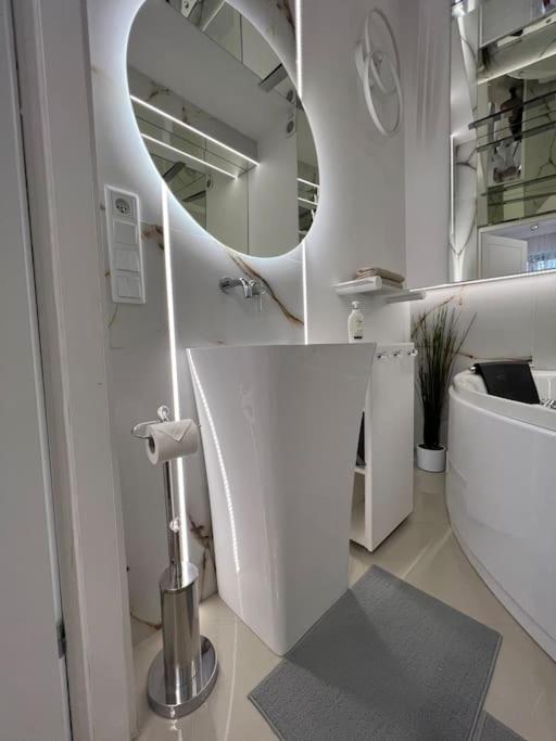 Salt Inn Apartments No 2 - Jacuzzi Wieliczka Exterior photo